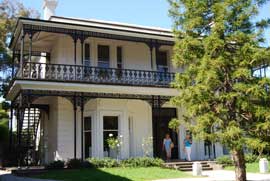 St Kilda art gallery in Acland Street